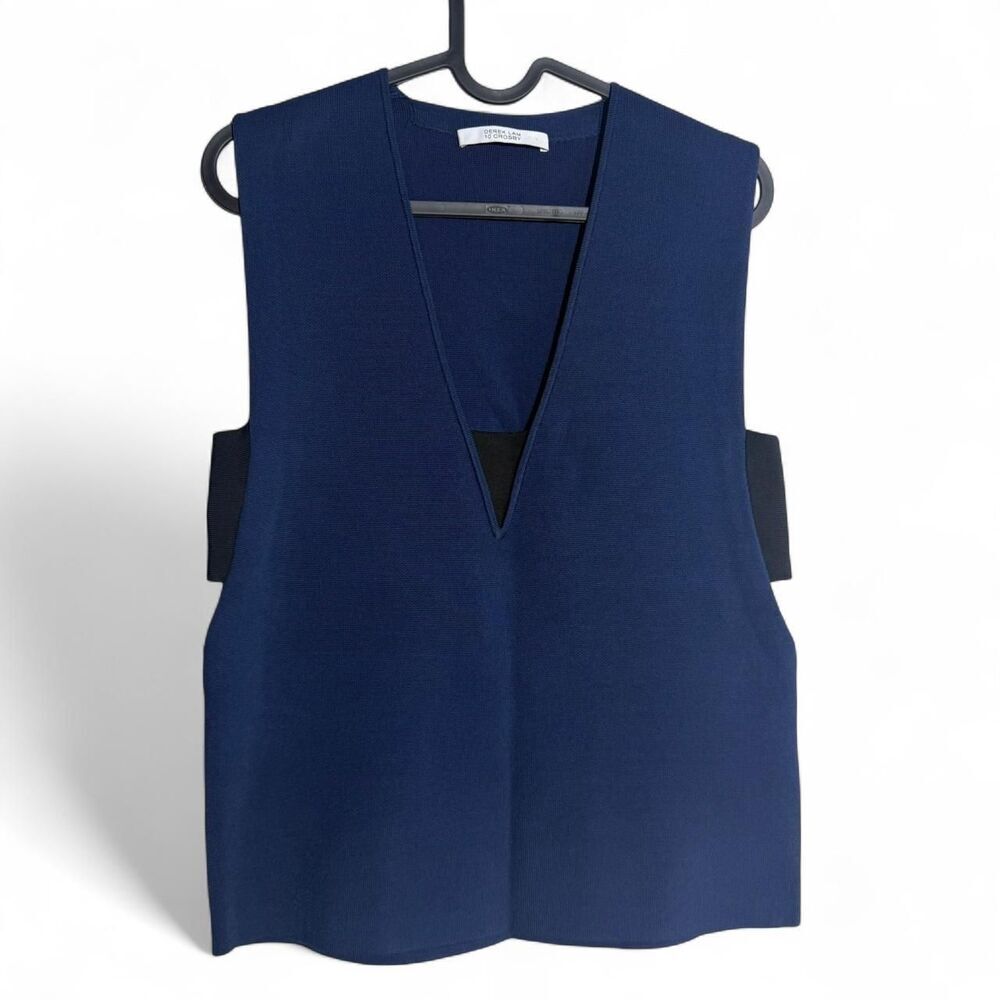 Derek Lam 10 Crosby Navy Deep V neck vest top | Sexy Subtle black side details M